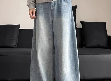 Men Wide Leg Mid-Rise Light Fade Jeans